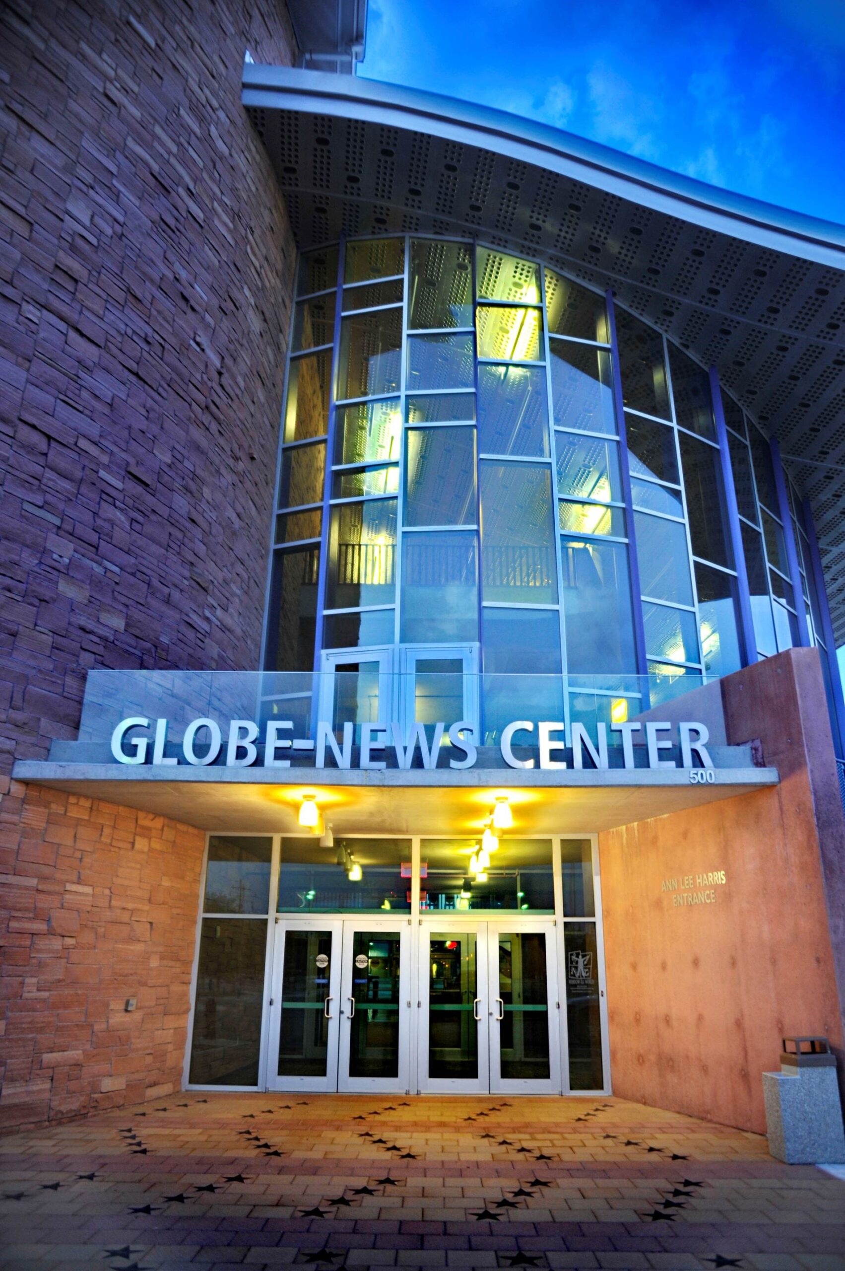 Globe News Center